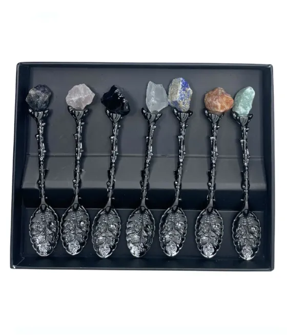Caja de 7 Cucharas de Plata Oscura de Bruja con piedras preciosas